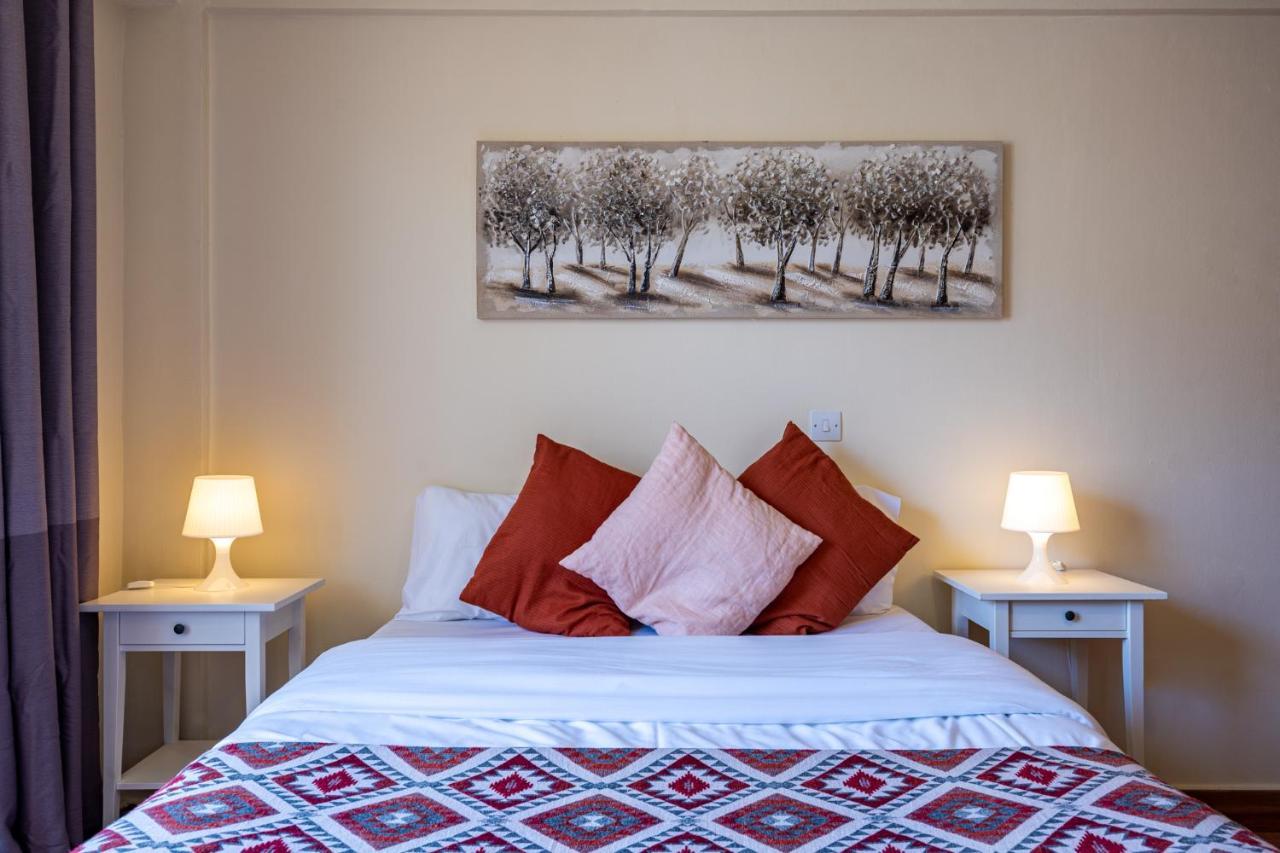 Celine'S 2 Bedrooms Apartment In Larnaca Center Exterior foto